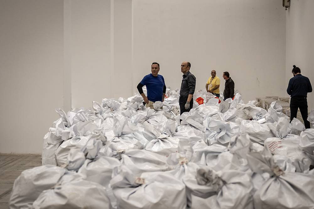 Yurt dışı temsilciliklerde kullanılan 1 milyon 817 bin oyun tasnifine başlandı - Resim: 13